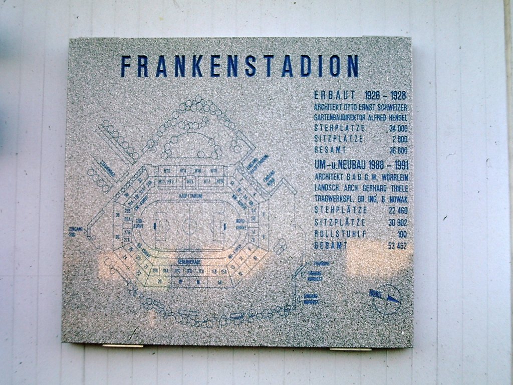 Frankenstadion in Nrnberg Fassungsvermgen: 46.780 Zuschauer (38.980 Sitzpltze, 7.800 Stehpltze)